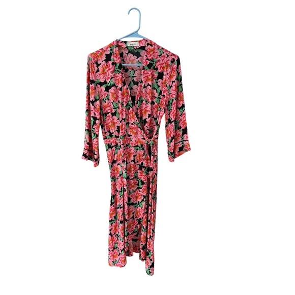 Modstrom Big Floral Print Wrap Dress Size XS Pink Feminine Summer Spring Casual - Picture 9 of 9